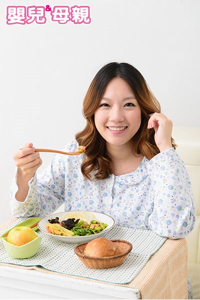坐月子